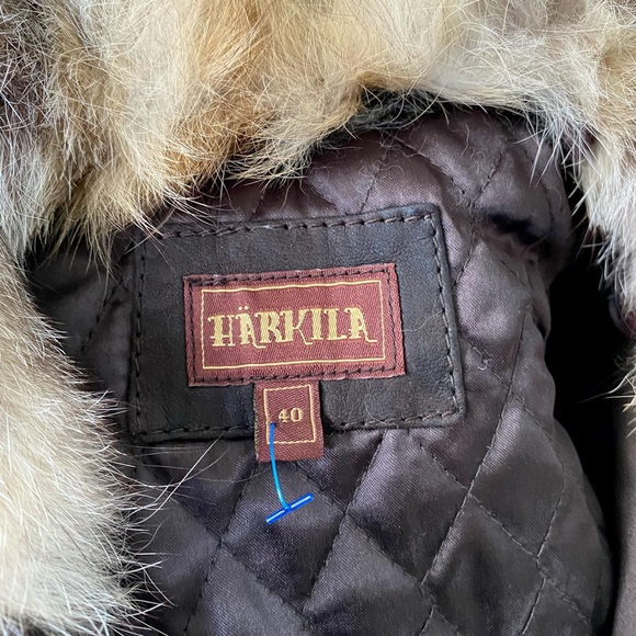 Soft Sheep Leather and Fox Fur Vest - Picture 7 of 7